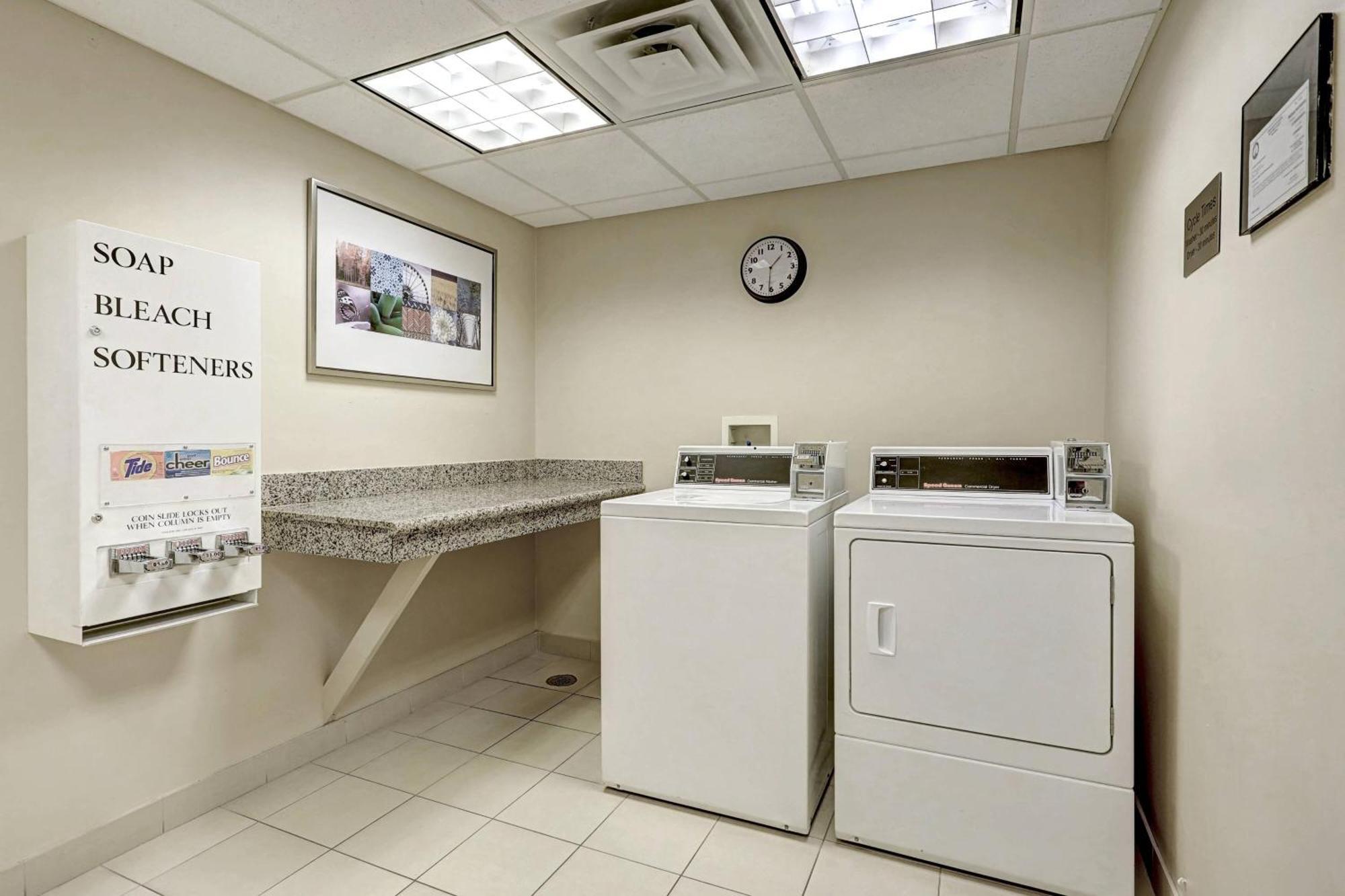 Fairfield Inn & Suites By Marriott Edison - South Plainfield Zewnętrze zdjęcie