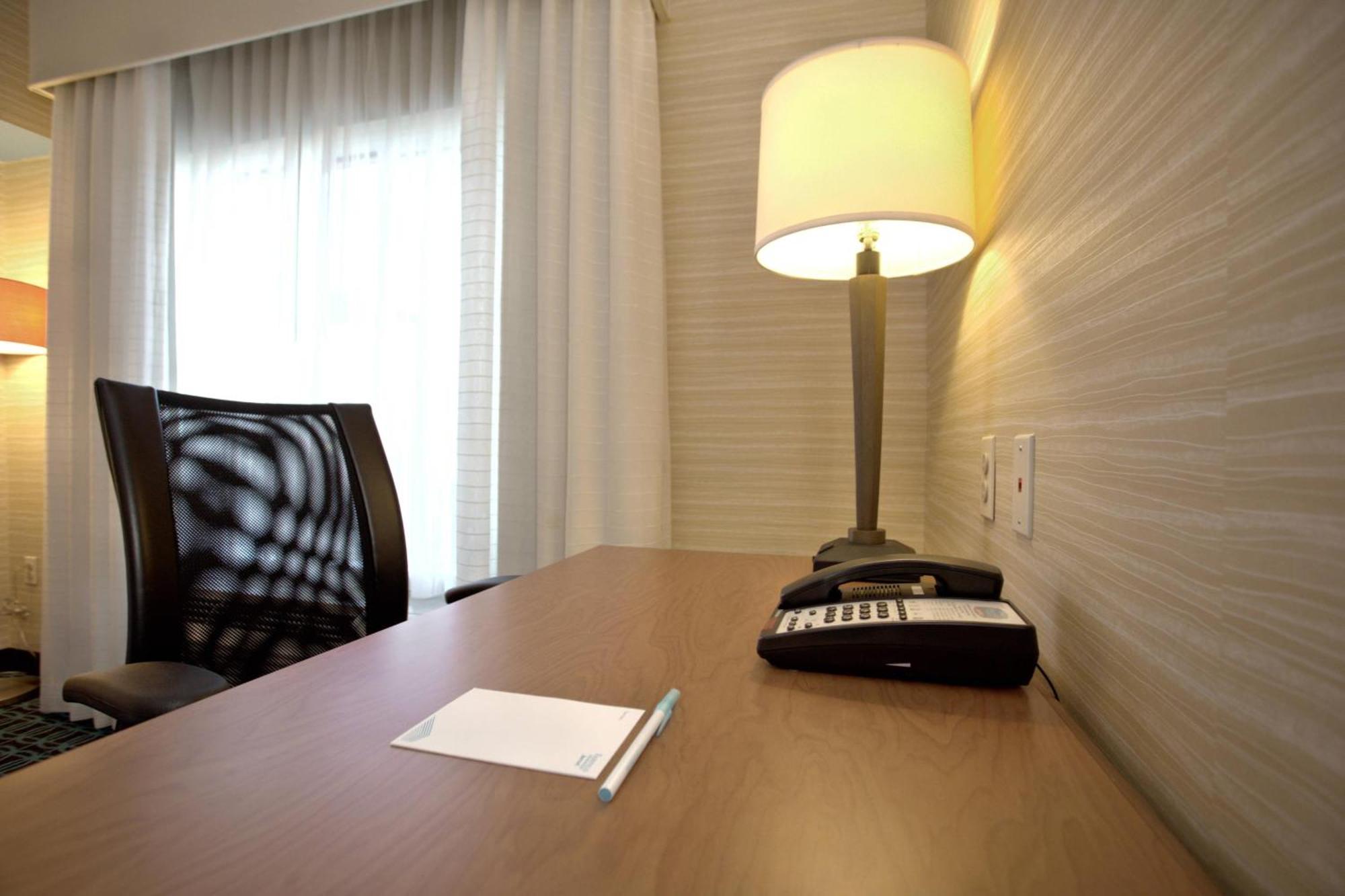Fairfield Inn & Suites By Marriott Edison - South Plainfield Zewnętrze zdjęcie
